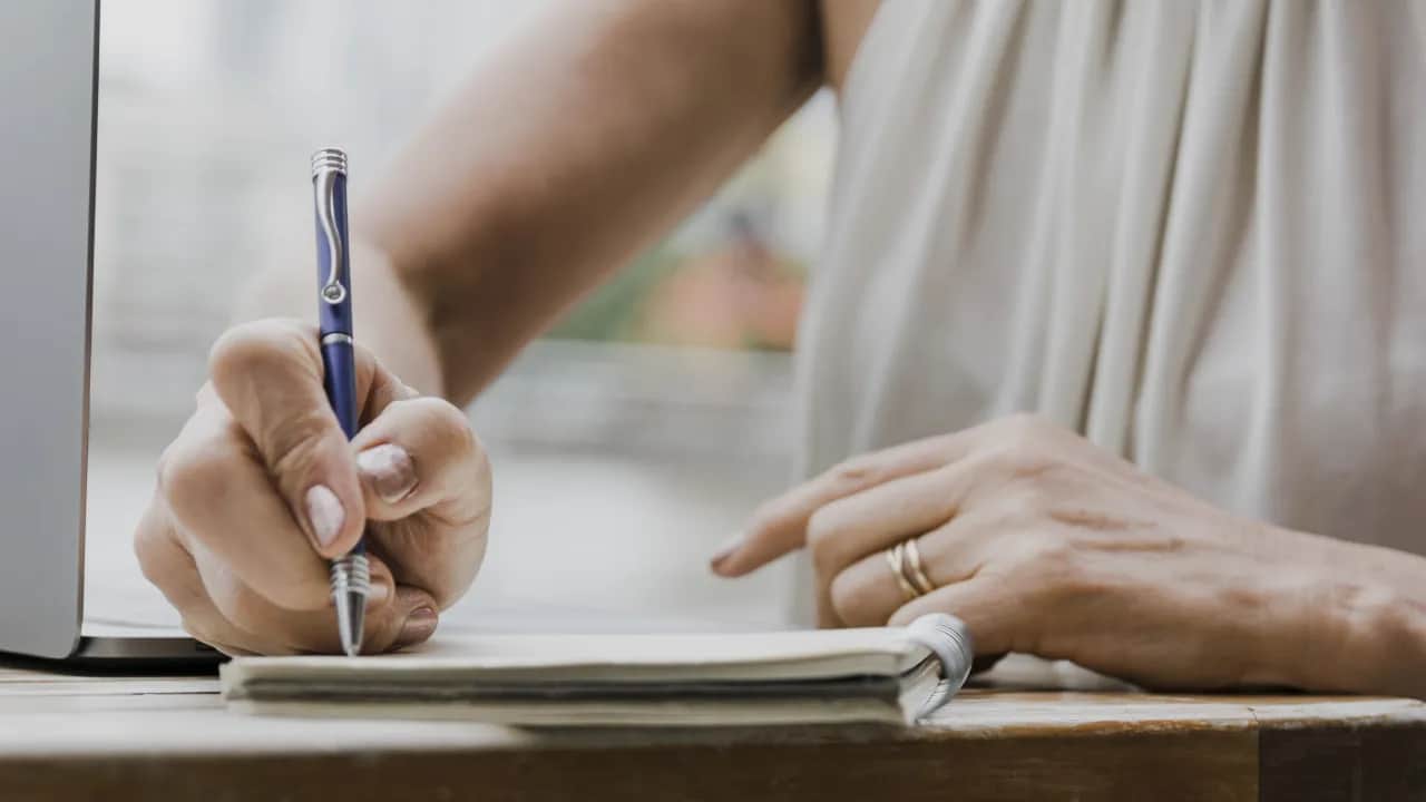 Sportowa analiza i poprawna polszczyzna w sieci: jak pisać o rywalizacji sportowej, żeby brzmieć profesjonalnie